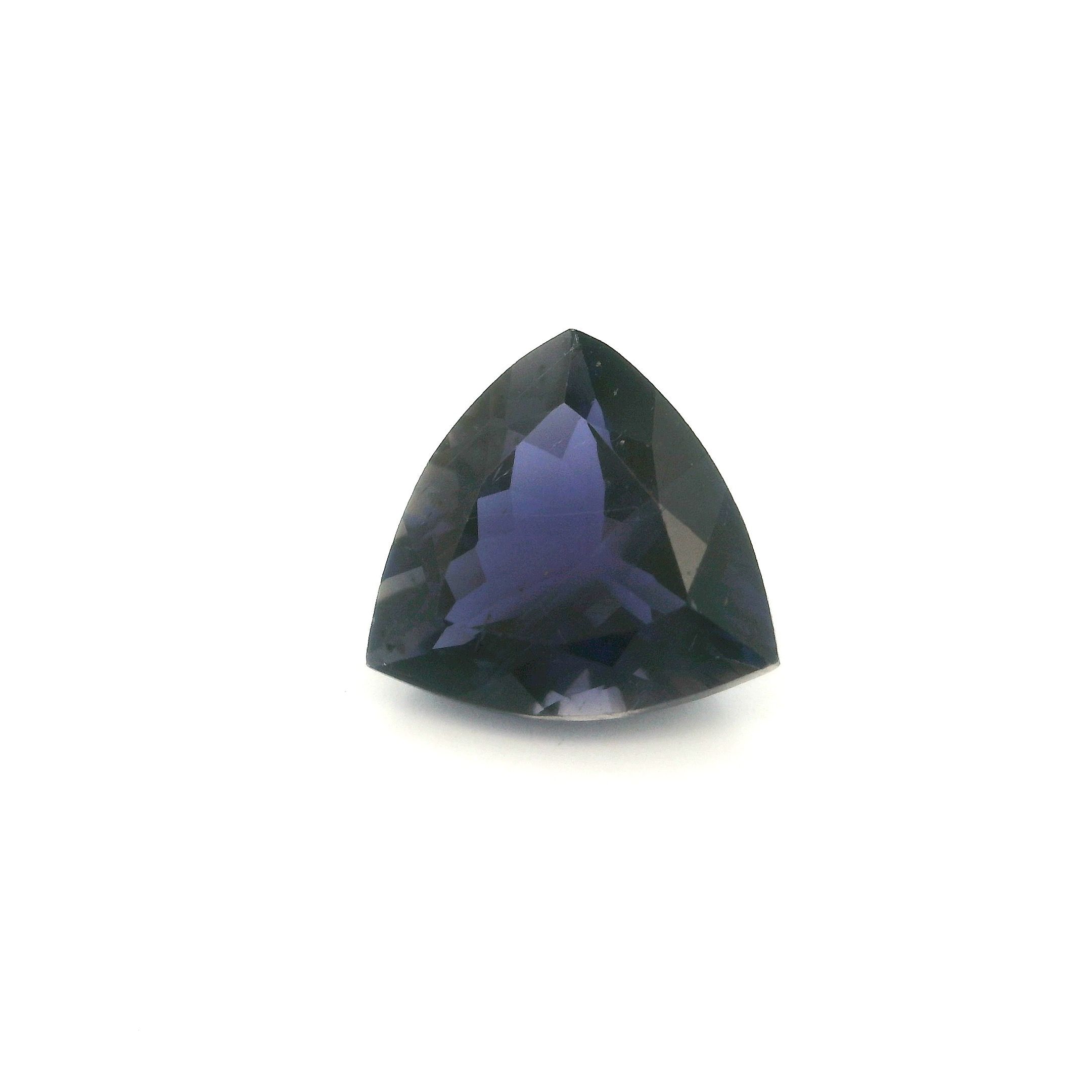 3.65 ct Triangular iolite