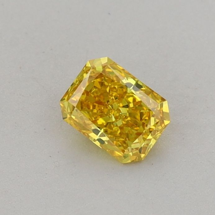 0.31 CT Fancy Vivid Yellow RADIANT