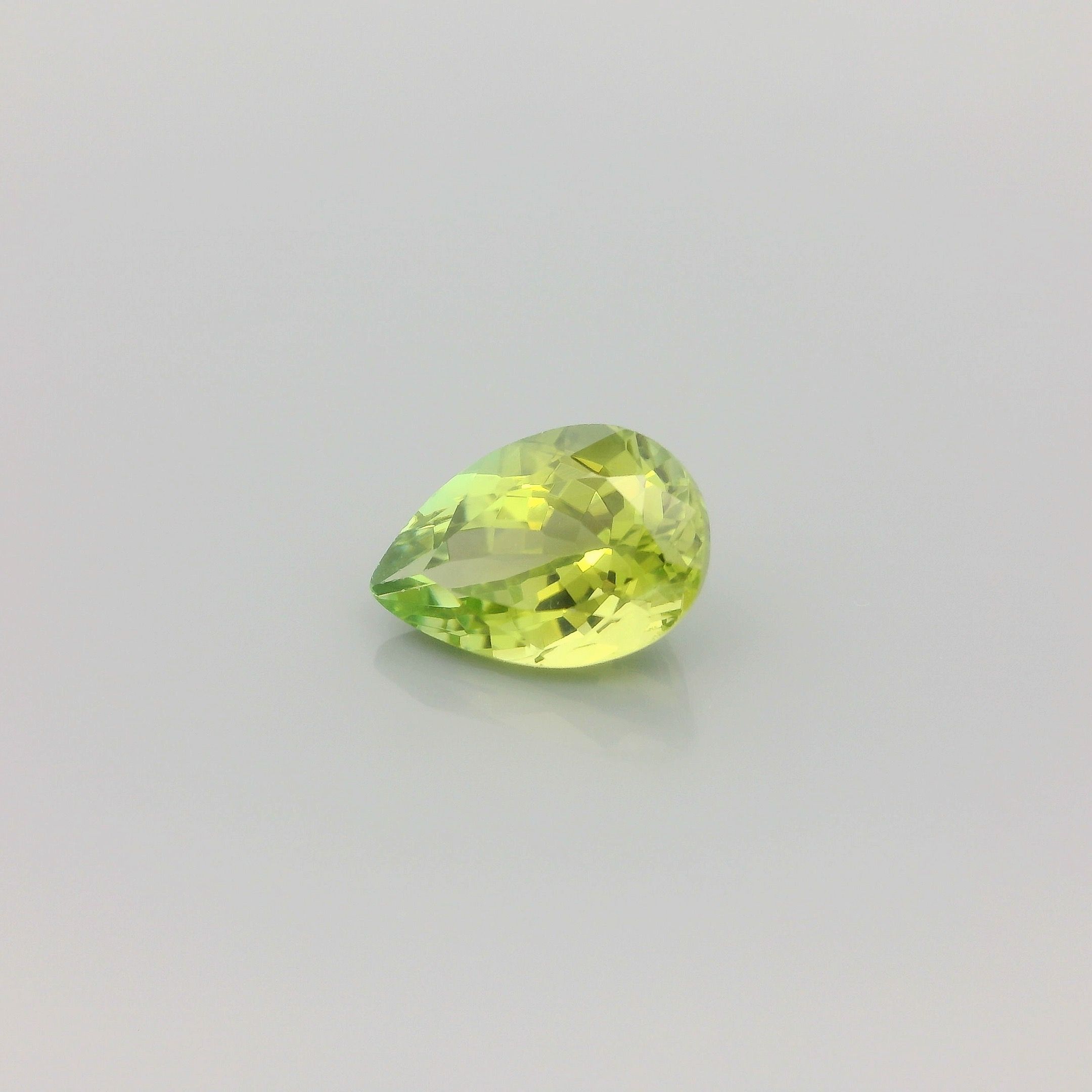 Turmalin 1,58 ct, zielony, szlif gruszka
