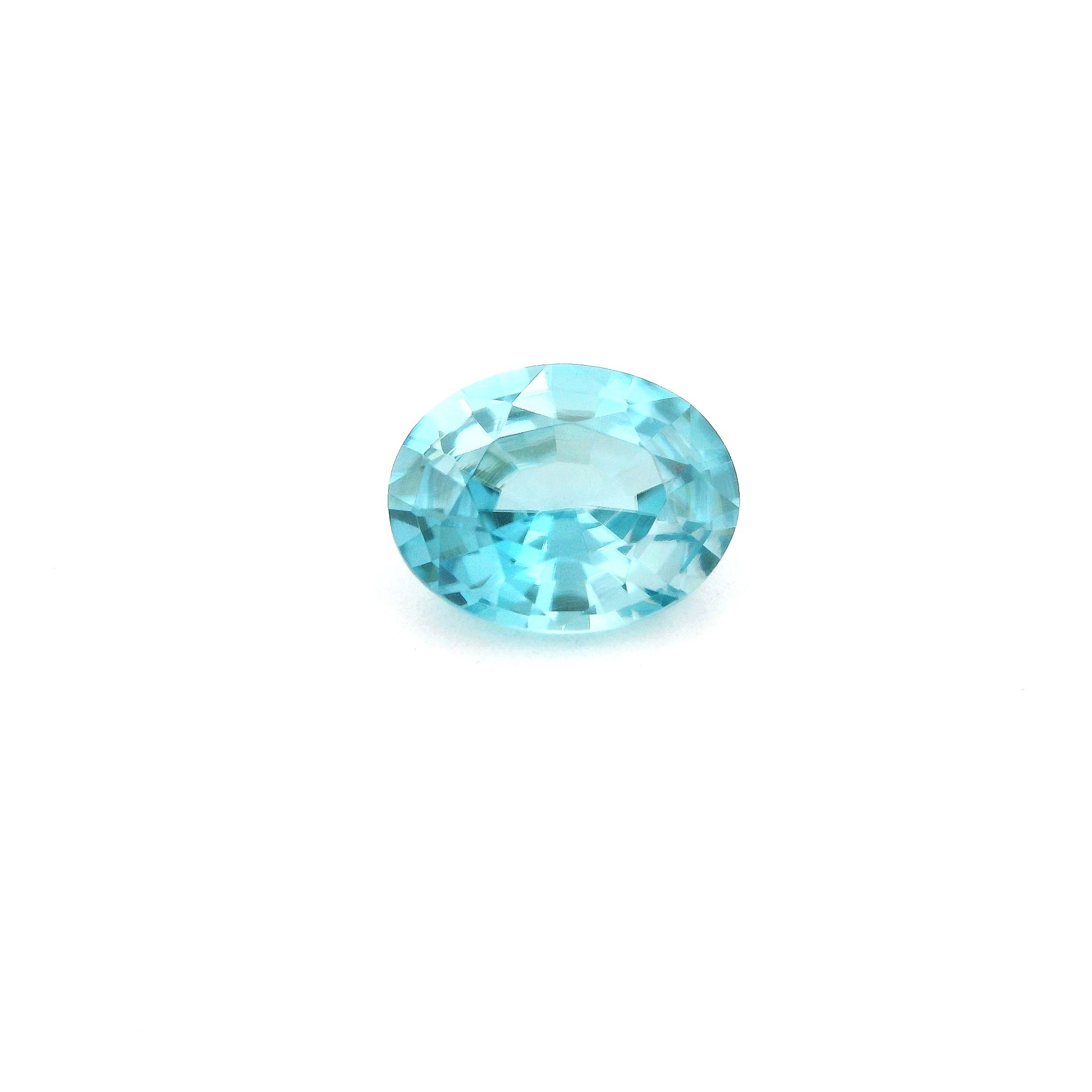 Cyrkon 2,60 ct, niebieski, szlif owalny