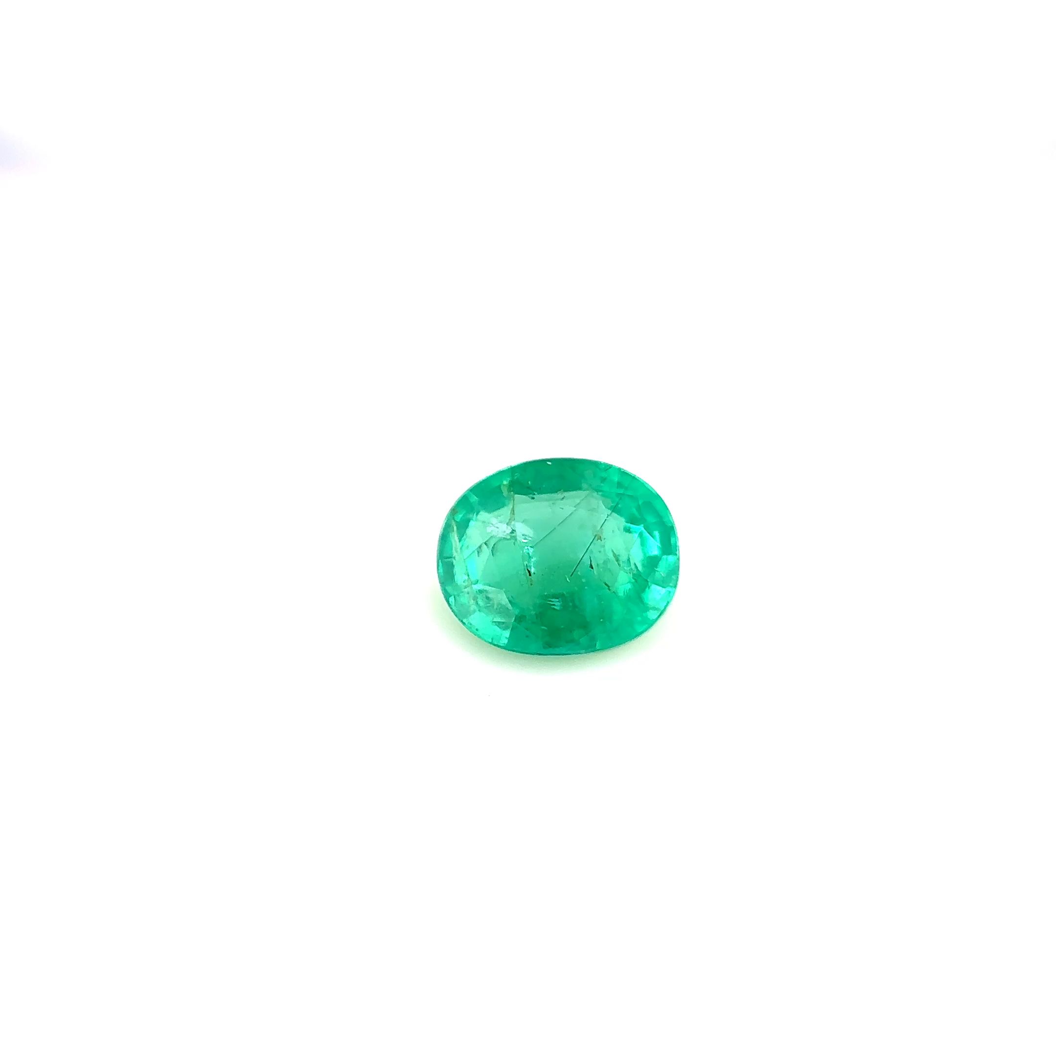 Szmaragd 1,08 ct, zielony, szlif owalny