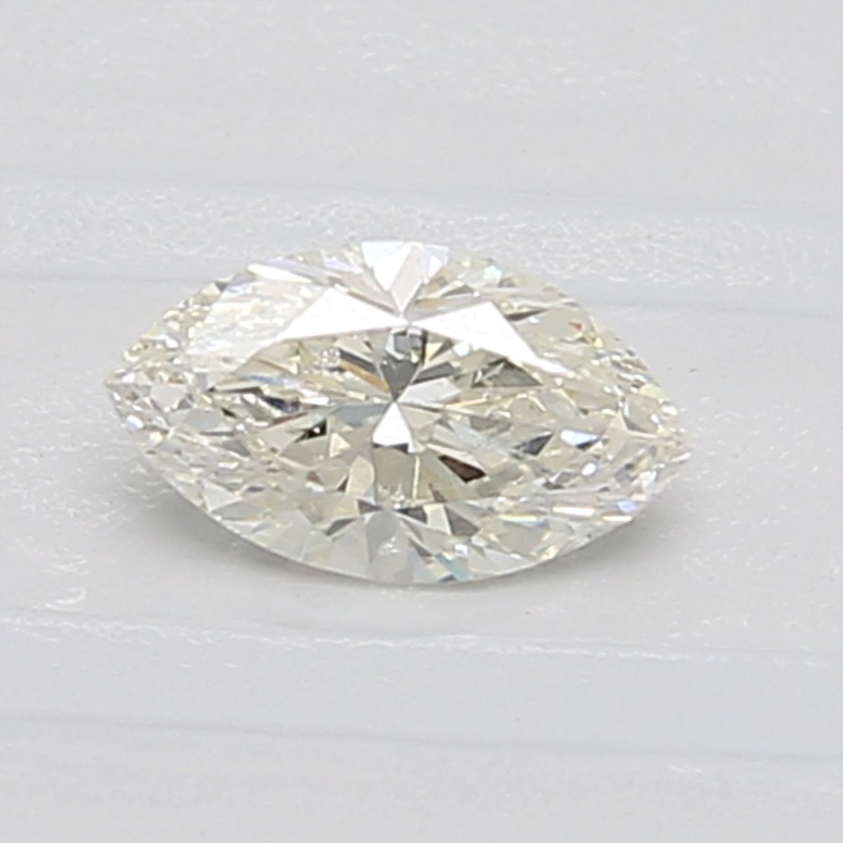 Prírodný diamant markíz,...