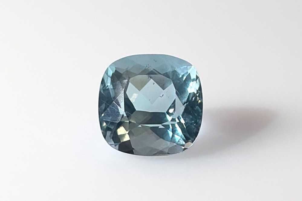 Akwamaryn 4,31 ct, niebieski, szlif cushion