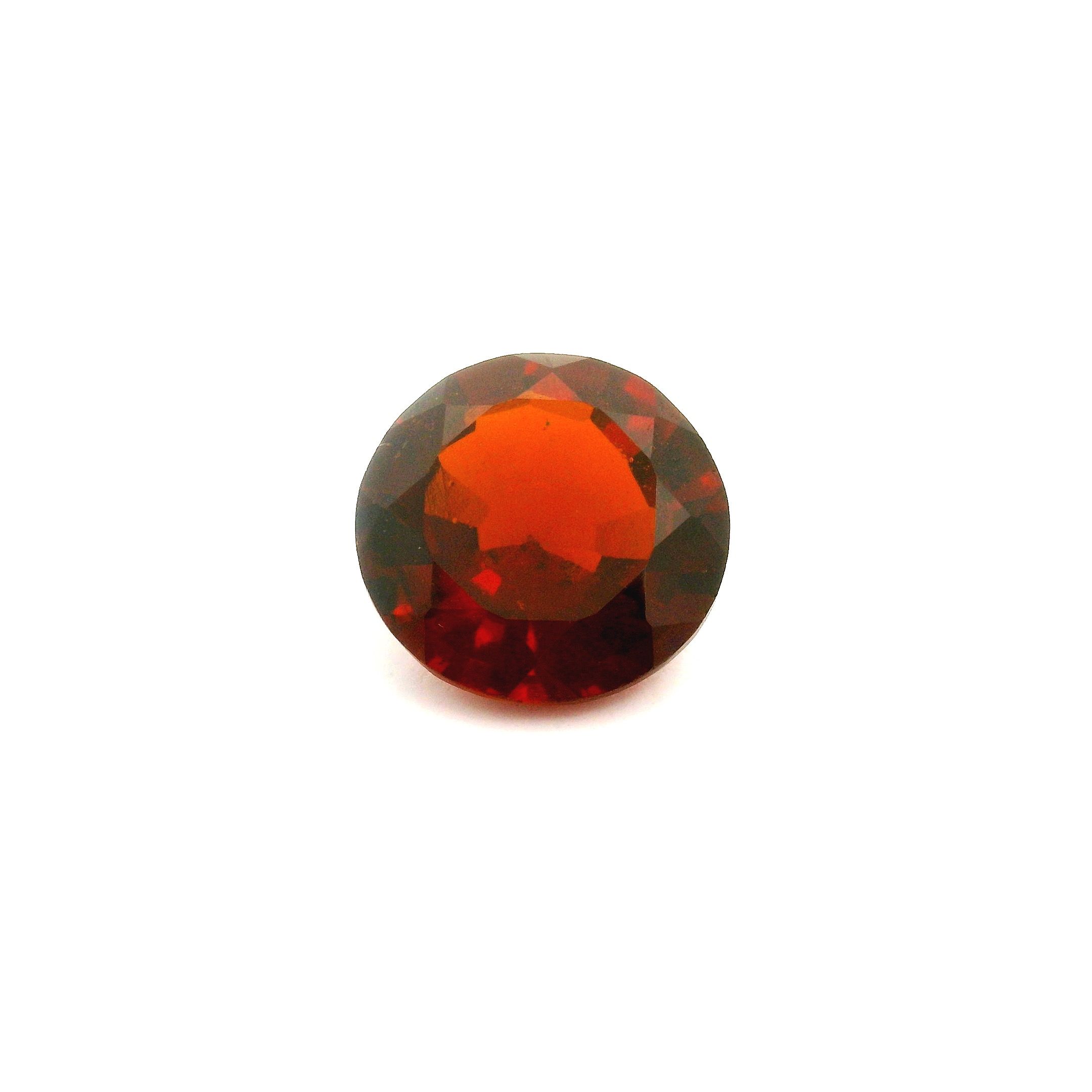4.58 ct Round garnet