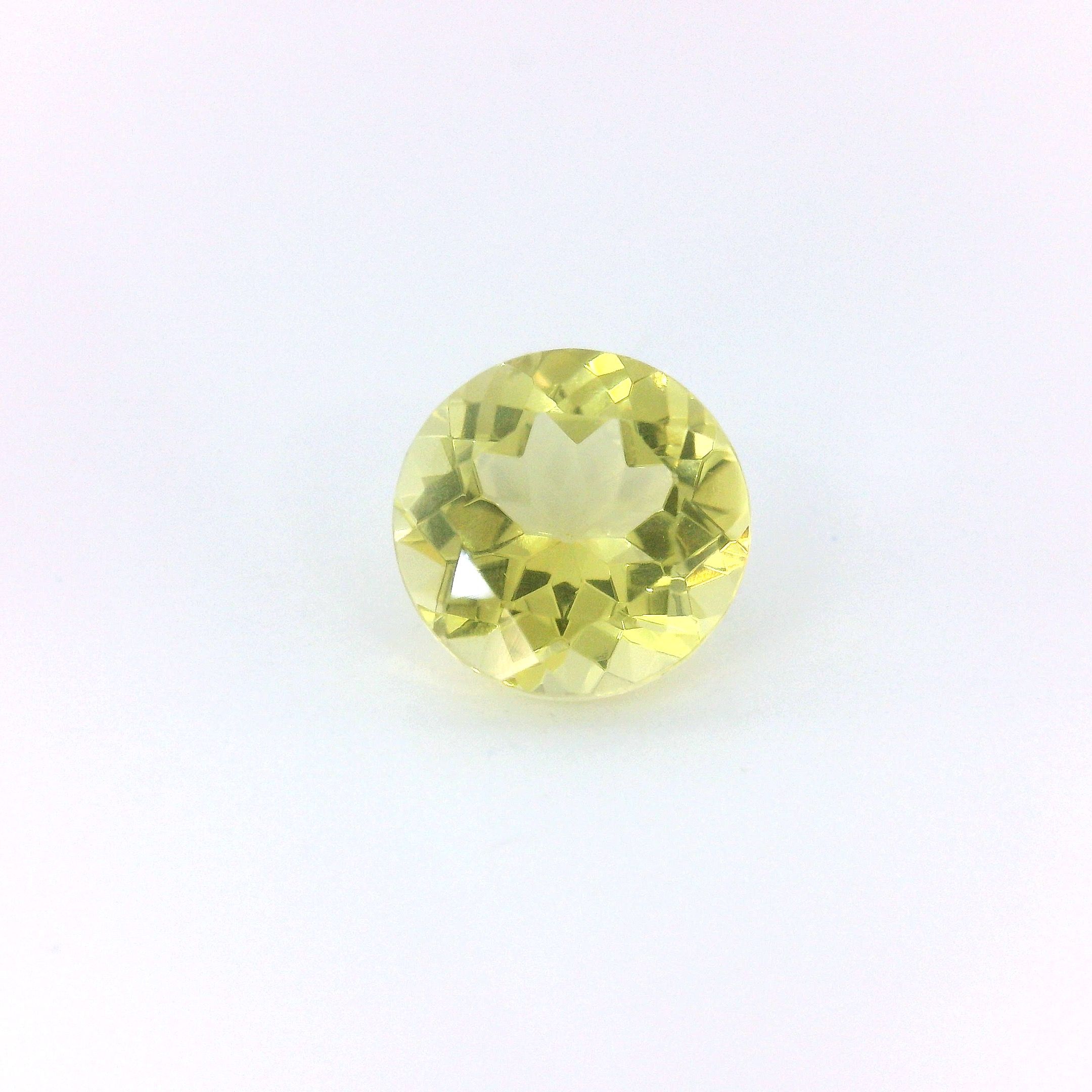 Apatyt 2,34 ct, żółty, szlif okrągły