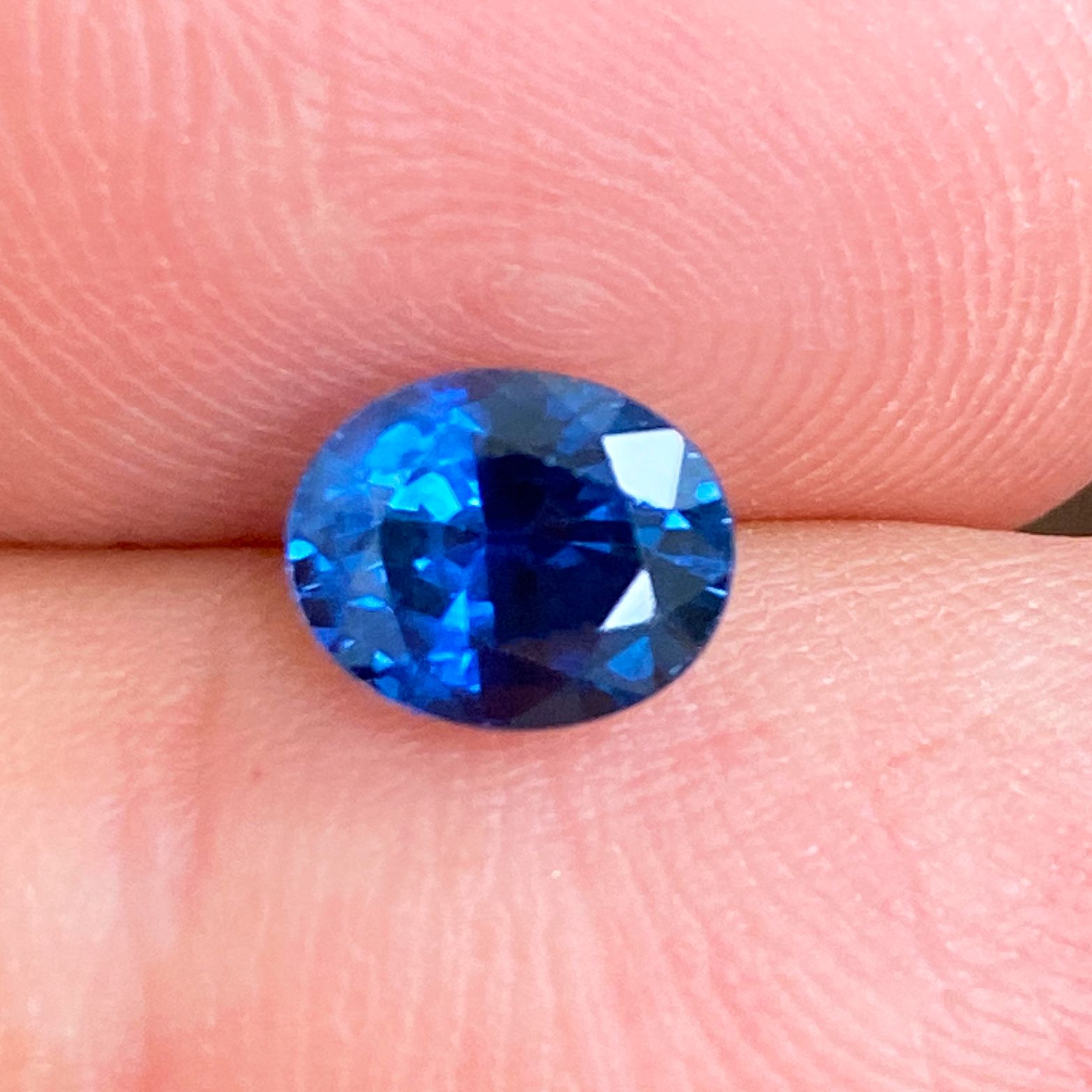 SAPPHIRE FACETED 1.8ct BLUE Blue EC SRILANKA HEATED