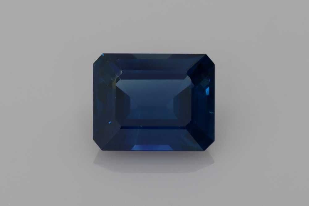SAPPHIRE FACETED 5.09ct BLUE Vivid BLUE SI THAILAND HEATED
