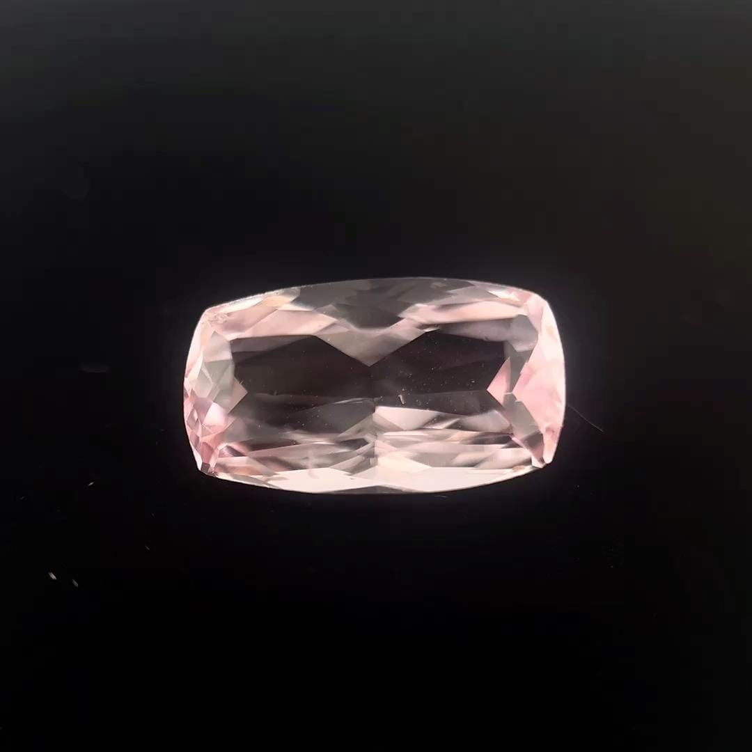 Morganit 2,80 ct, różowy, szlif cushion