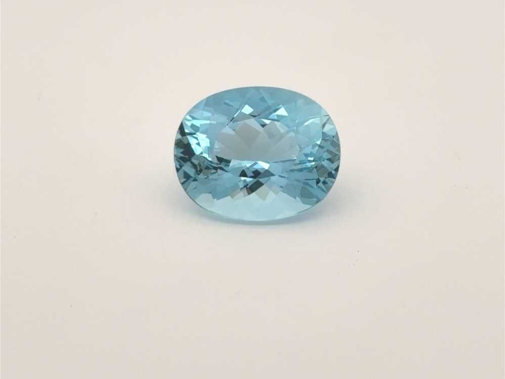Akwamaryn 4,40 ct, niebieski, szlif owalny