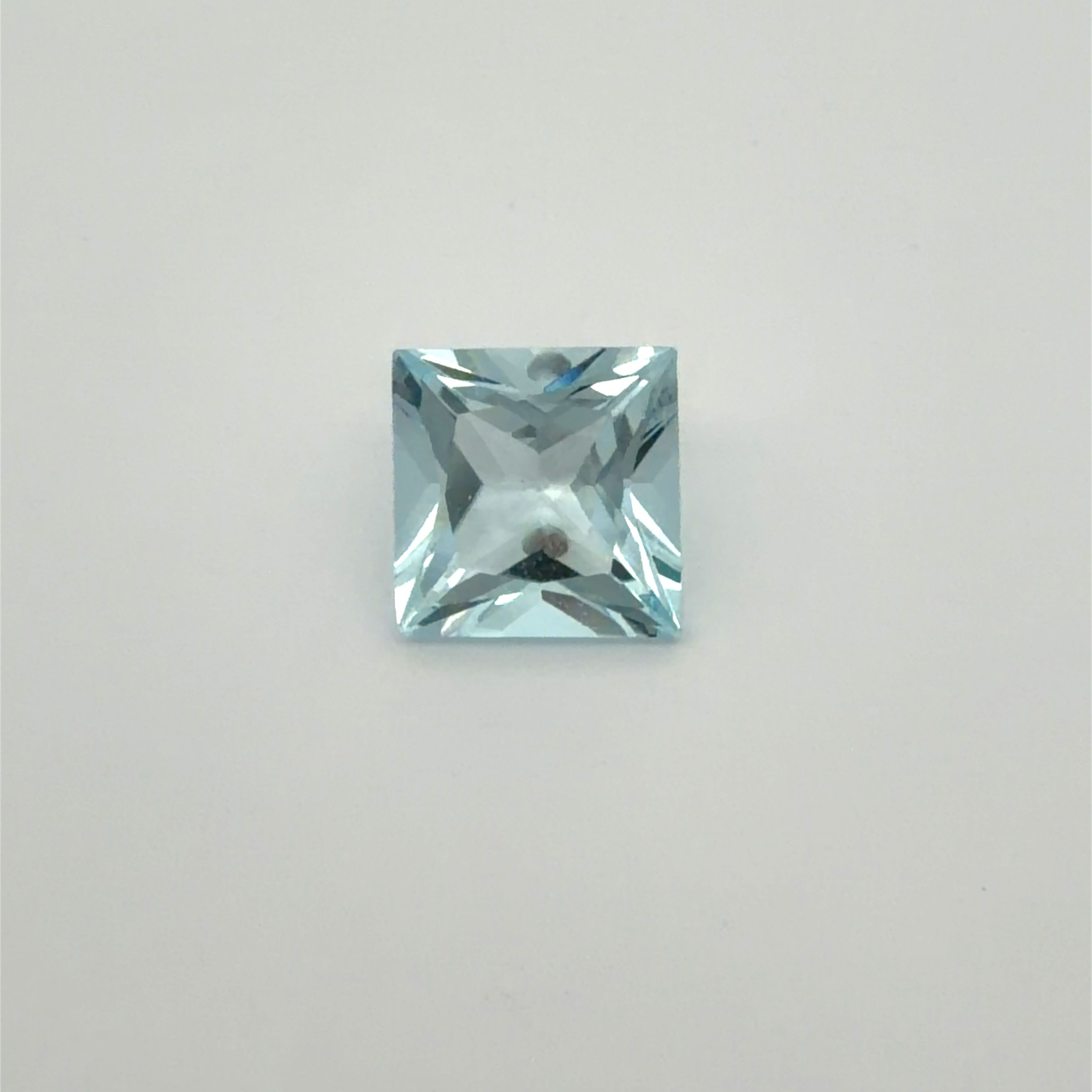 Akwamaryn 3,84 ct, niebieski, szlif kwadratowy