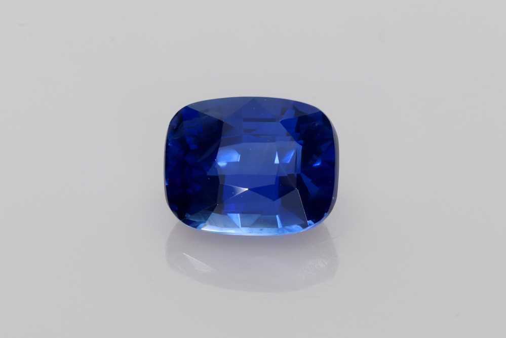5.06 ct Cushion Sapphire