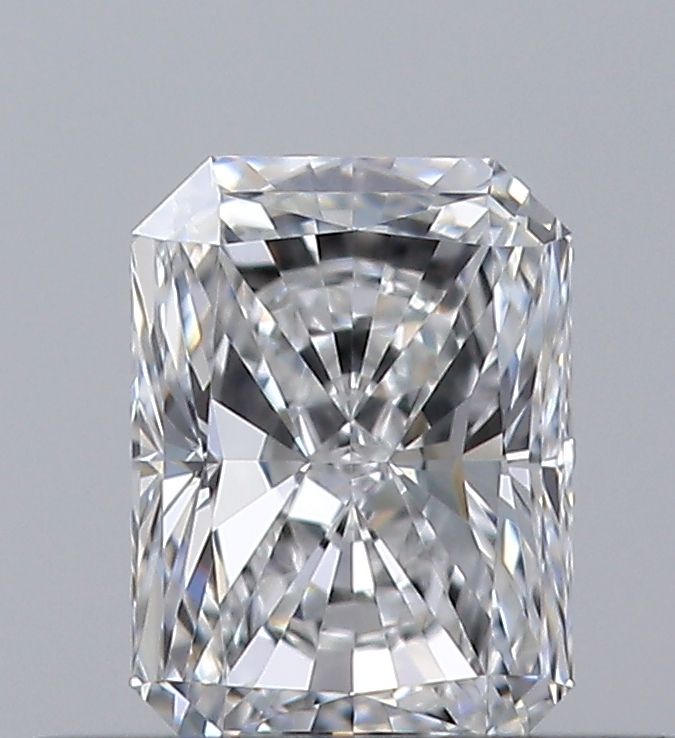 Prírodný diamant radiant,...