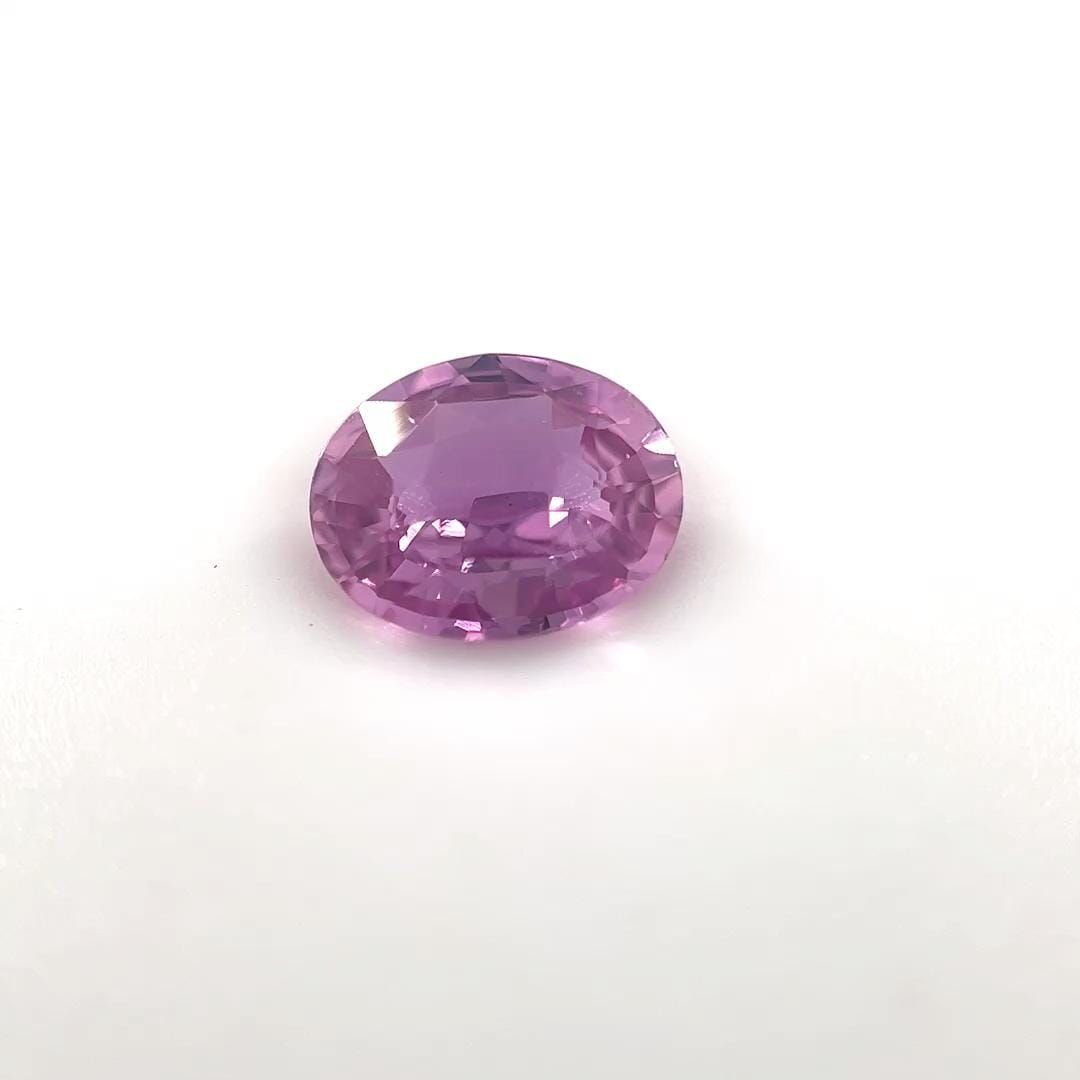 Szafir 1,54 ct, różowy, szlif owalny