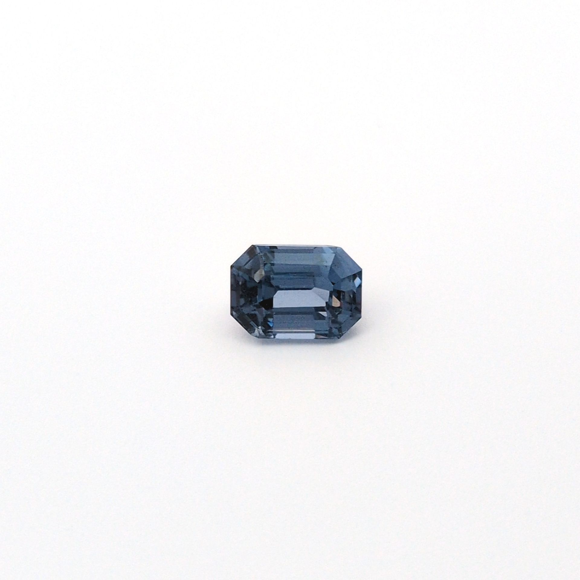 Spinel 2,00 ct, niebieski, szlif ośmiokątny