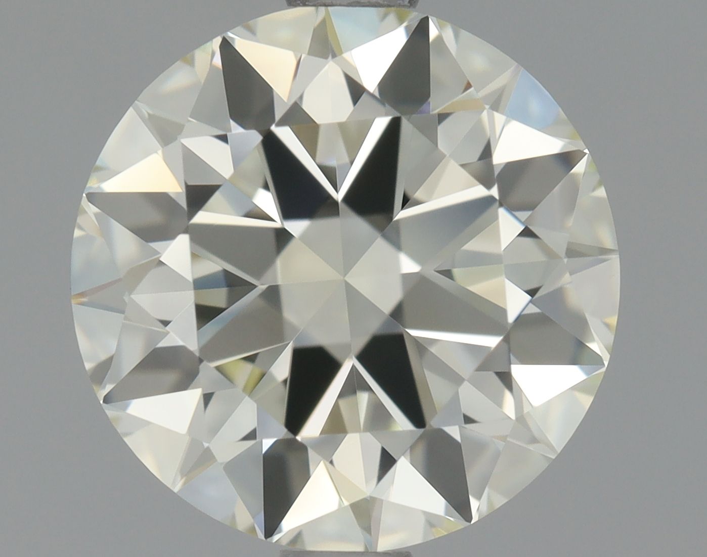 Prírodný diamant okrúhly...