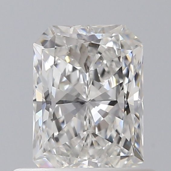 Prírodný diamant radiant,...