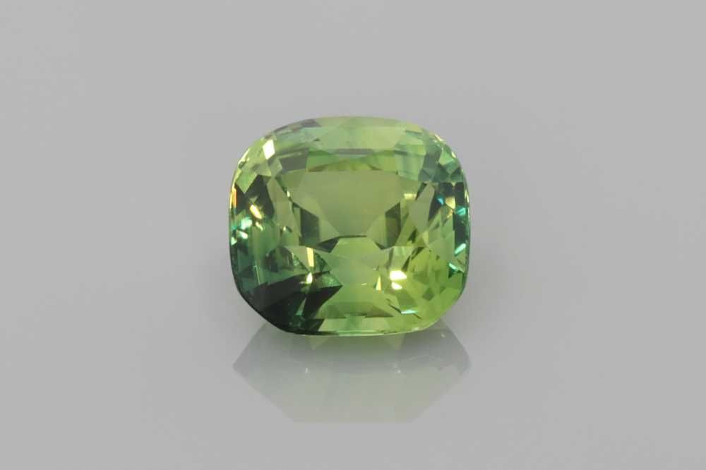 Szafir 1,59 ct, zielony, szlif cushion
