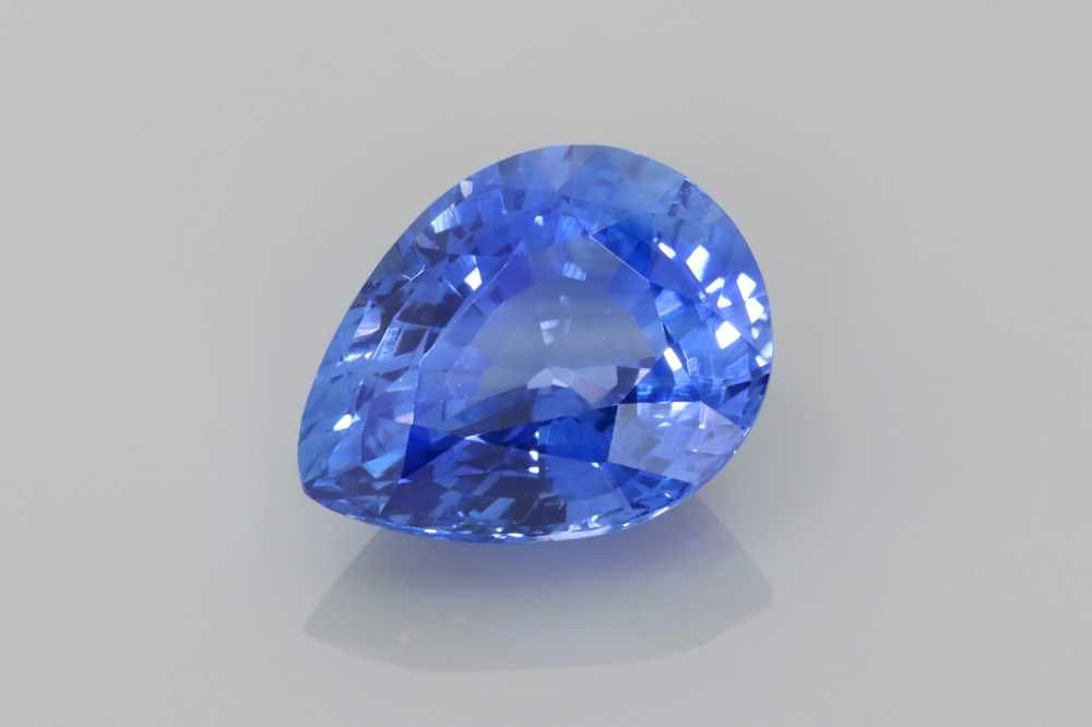 3.06 ct Pear Sapphire