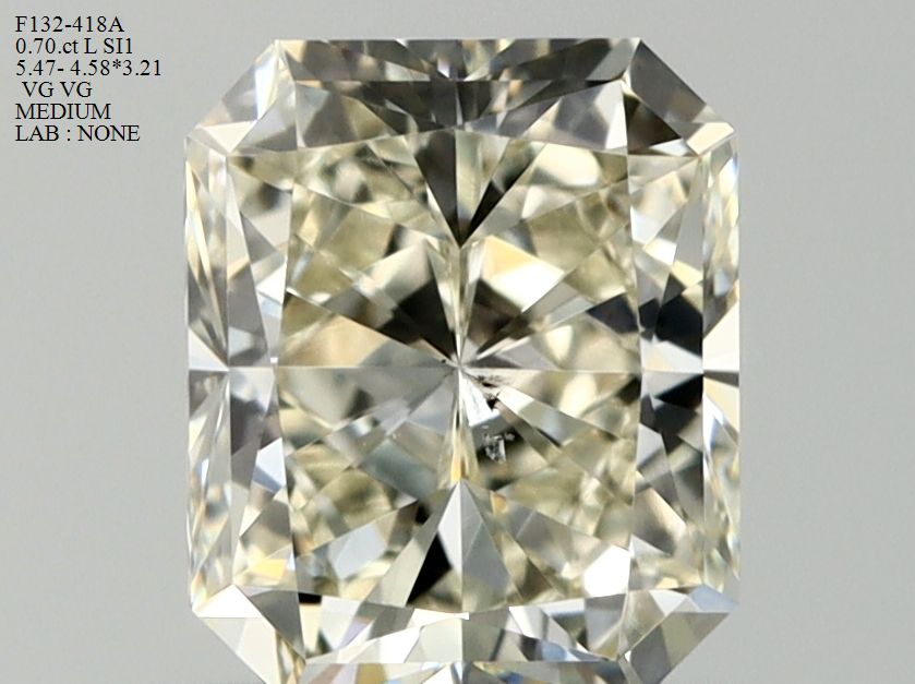 Prírodný diamant radiant,...