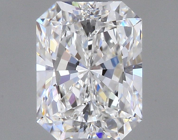 Prírodný diamant radiant,...