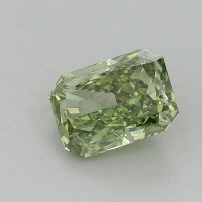 0.64 CT Fancy Vivid Green RADIANT