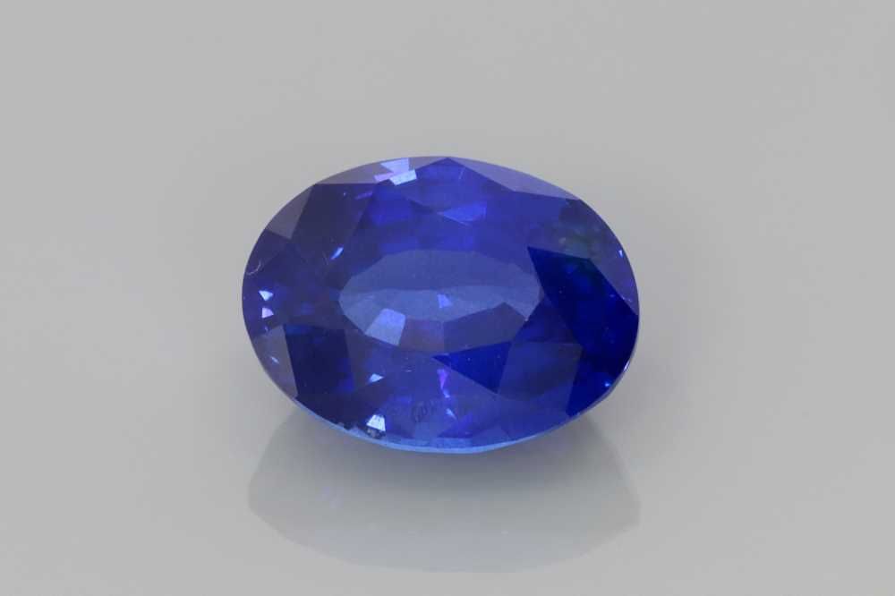 Szafir 3,38 ct, niebieski, szlif owalny