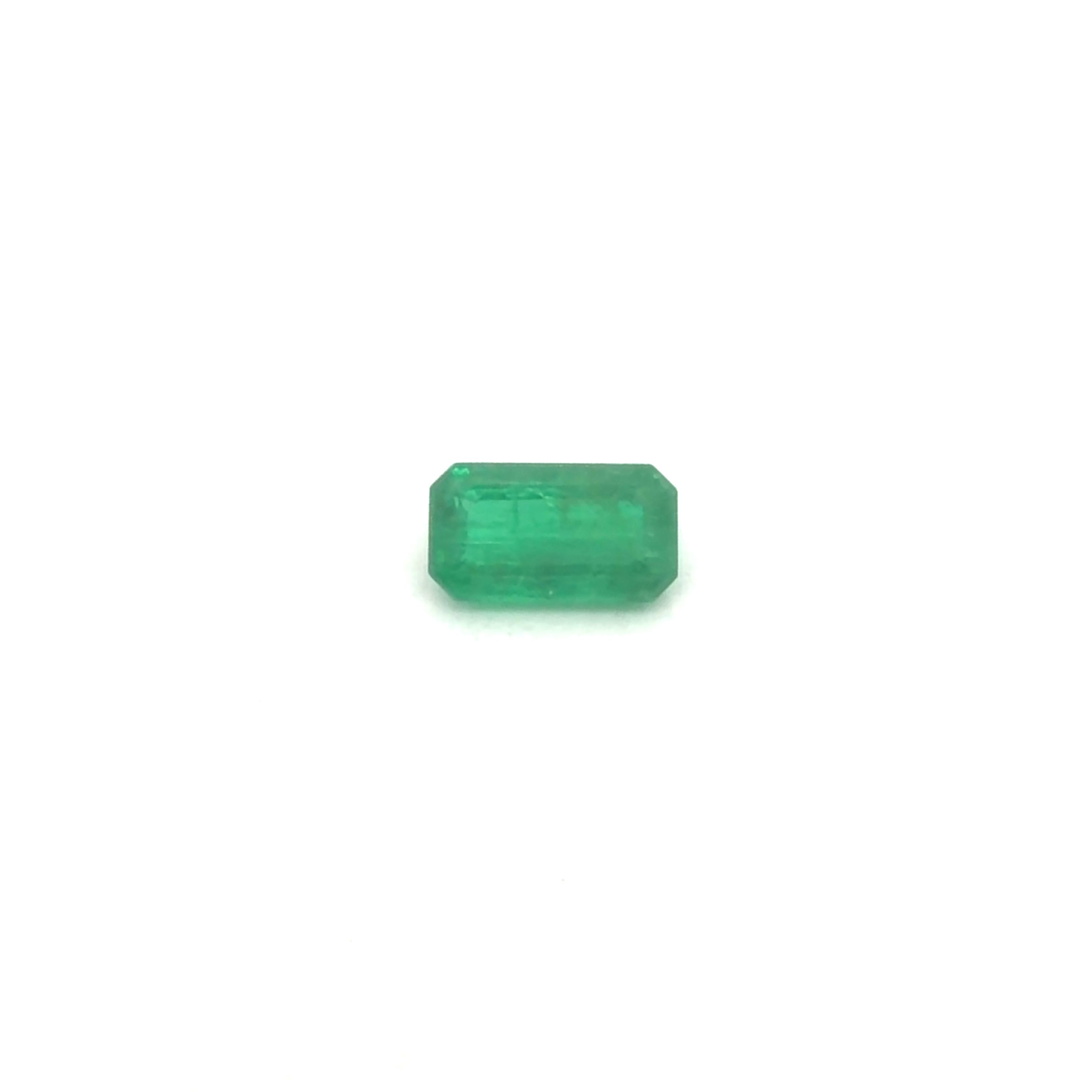 Szmaragd 1,73 ct, zielony, szlif ośmiokątny