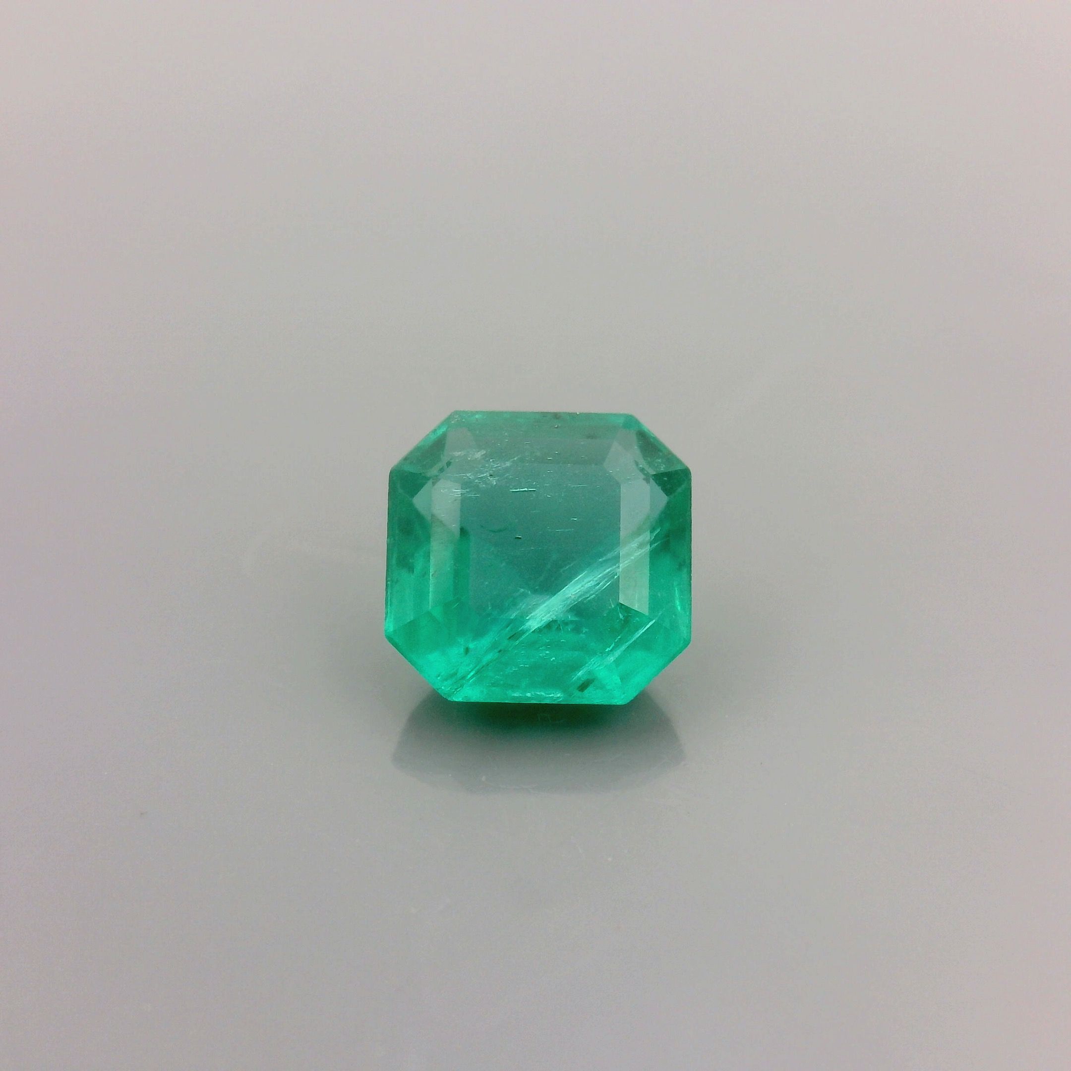 Szmaragd 1,48 ct, zielony, szlif ośmiokątny