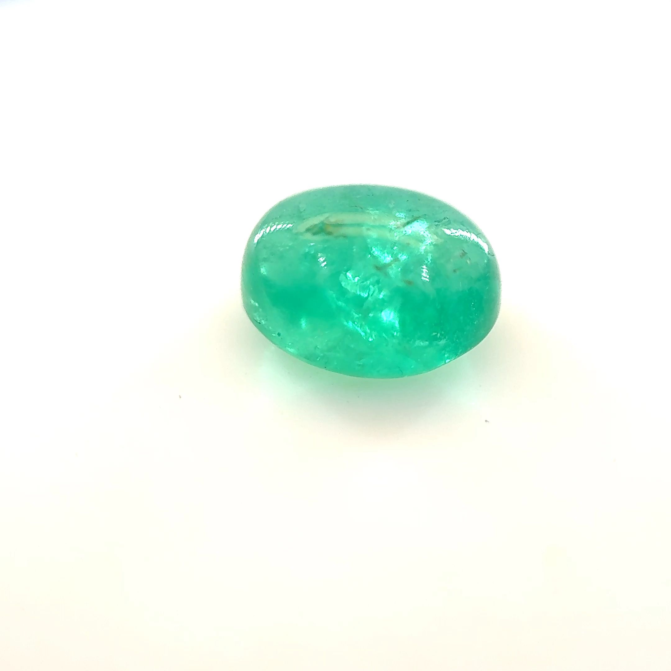 Szmaragd 1,54 ct, zielony, kaboszon