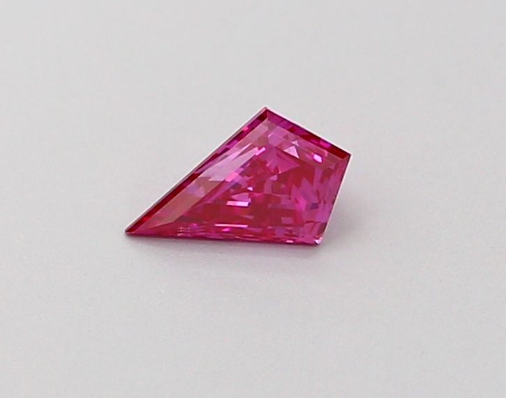 0.18 CT Fancy Vivid Purple KITE