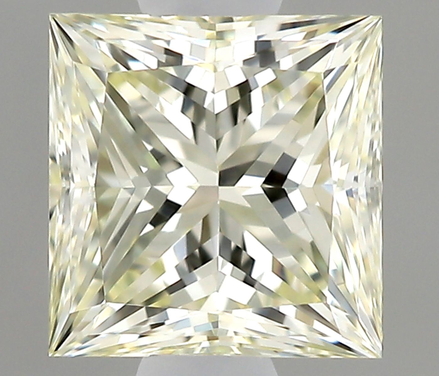 Prírodný diamant princess, VS1, M,... Prírodný diamant princess, VS1, M,...