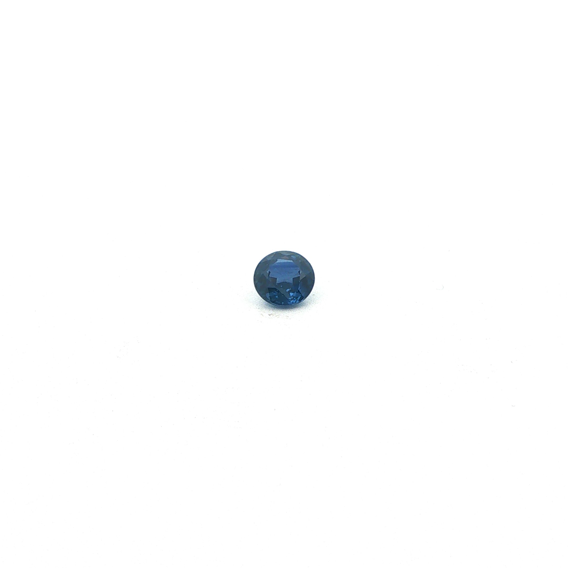 0.69 ct Round sapphire