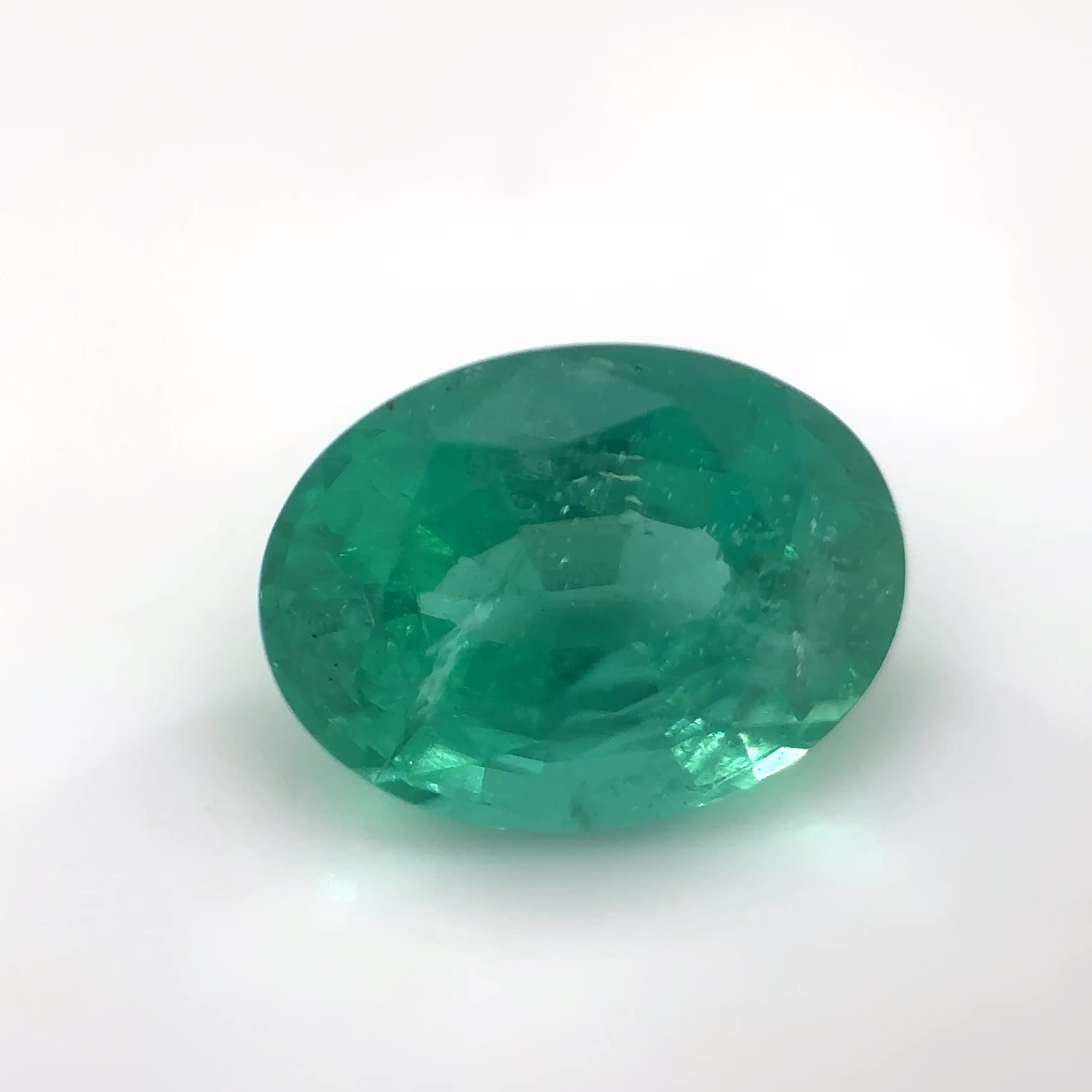 Szmaragd 1,28 ct, zielony, szlif owalny