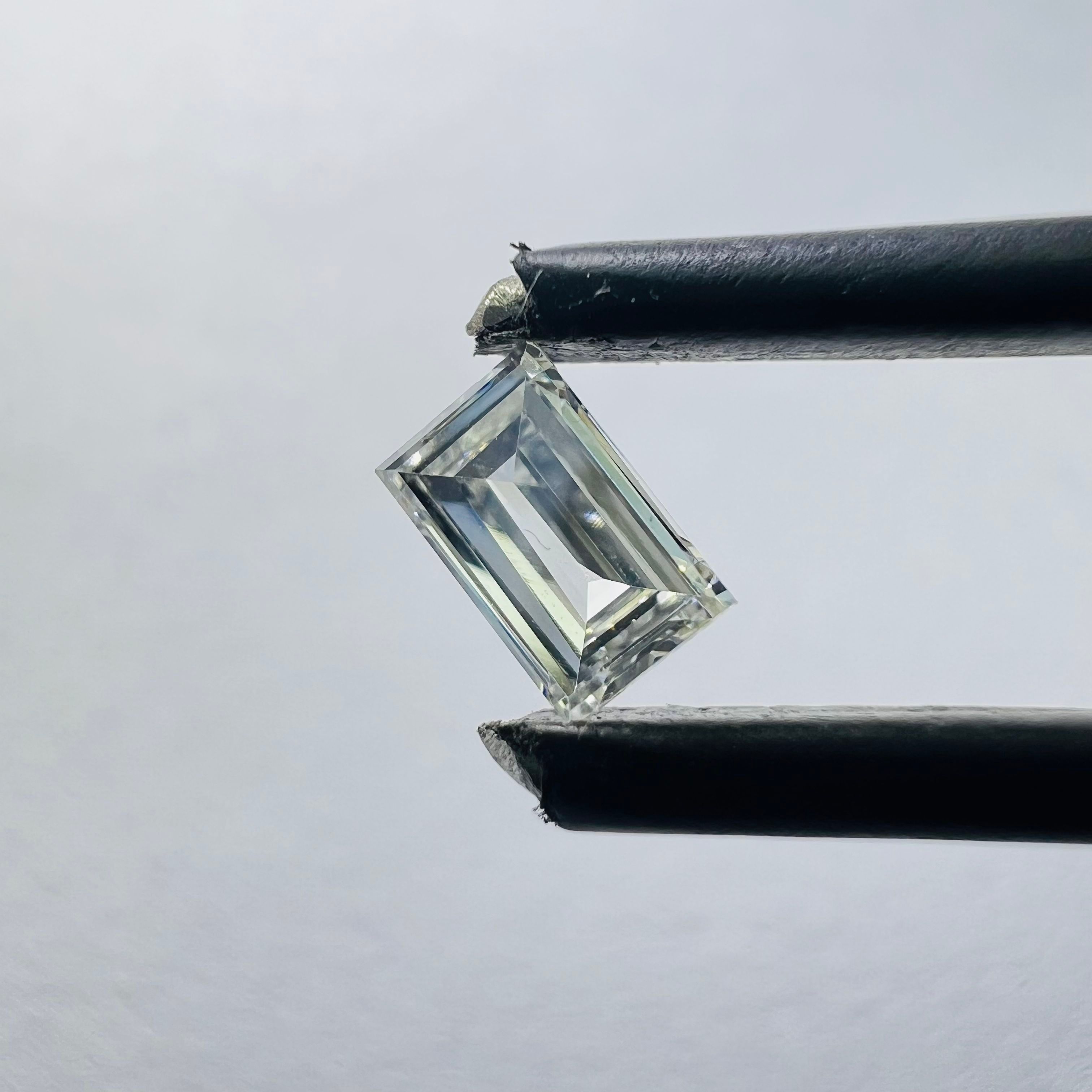 0.24ct BAGUETTE Diamond