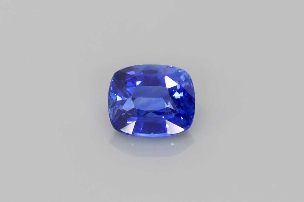 Szafir 1,55 ct, niebieski, szlif cushion