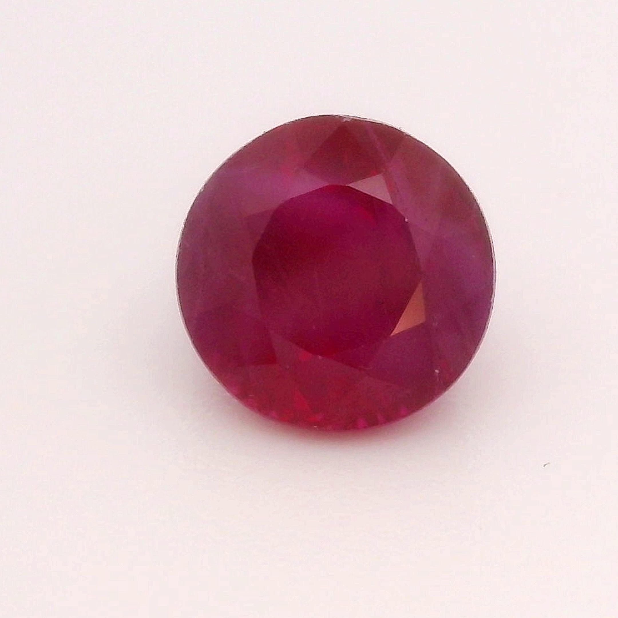 Rubin 1,42 ct, czerwony, szlif okrągły