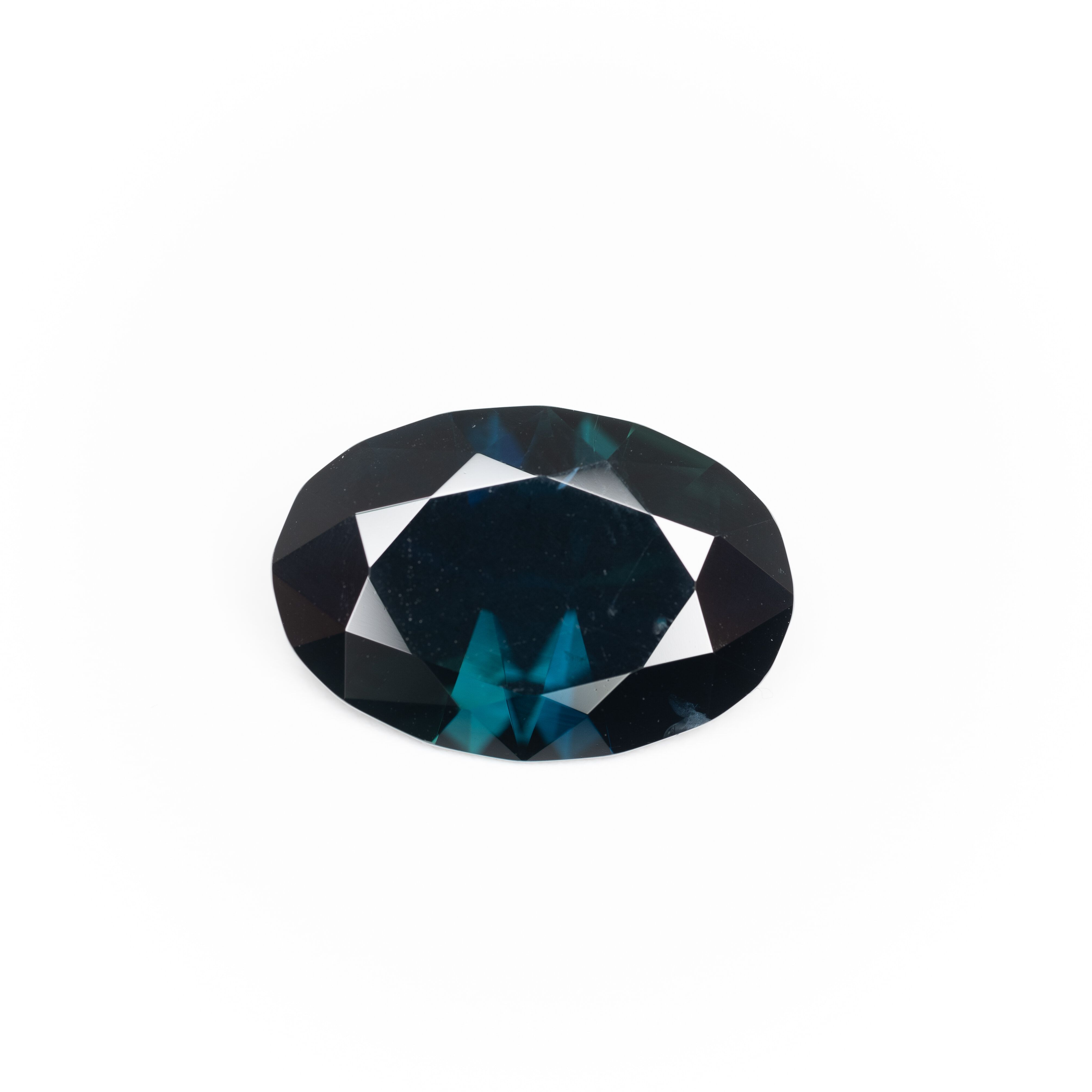 Szafir 10,60 ct, niebieski, szlif owalny
