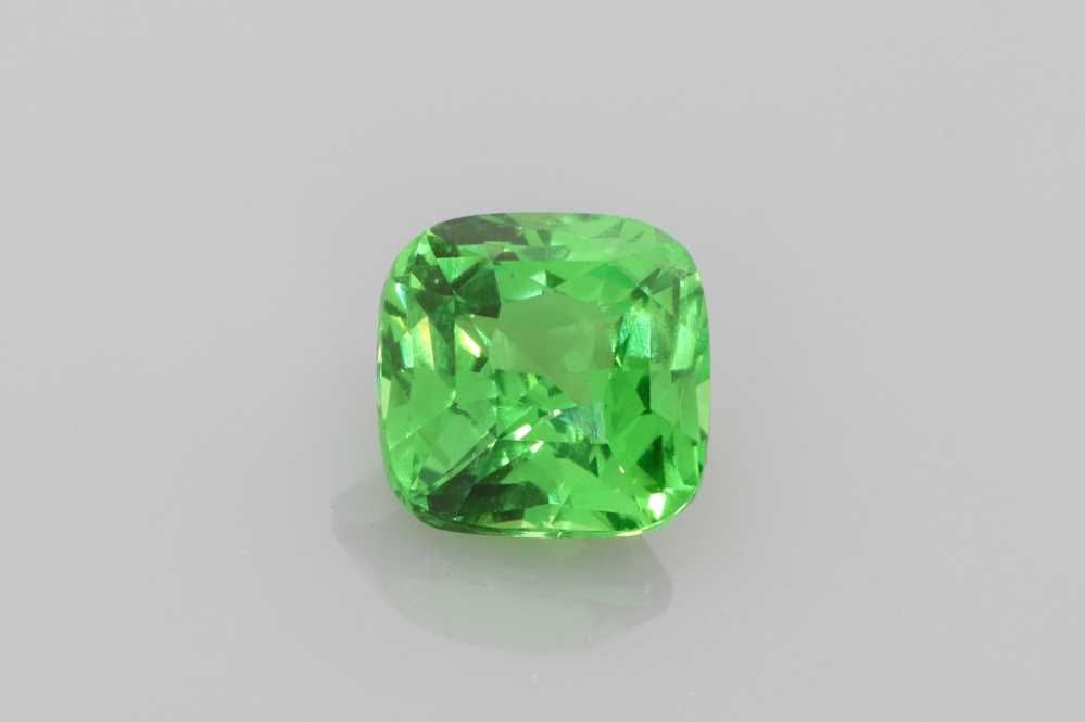 Granat 1,61 ct, zielony, szlif cushion