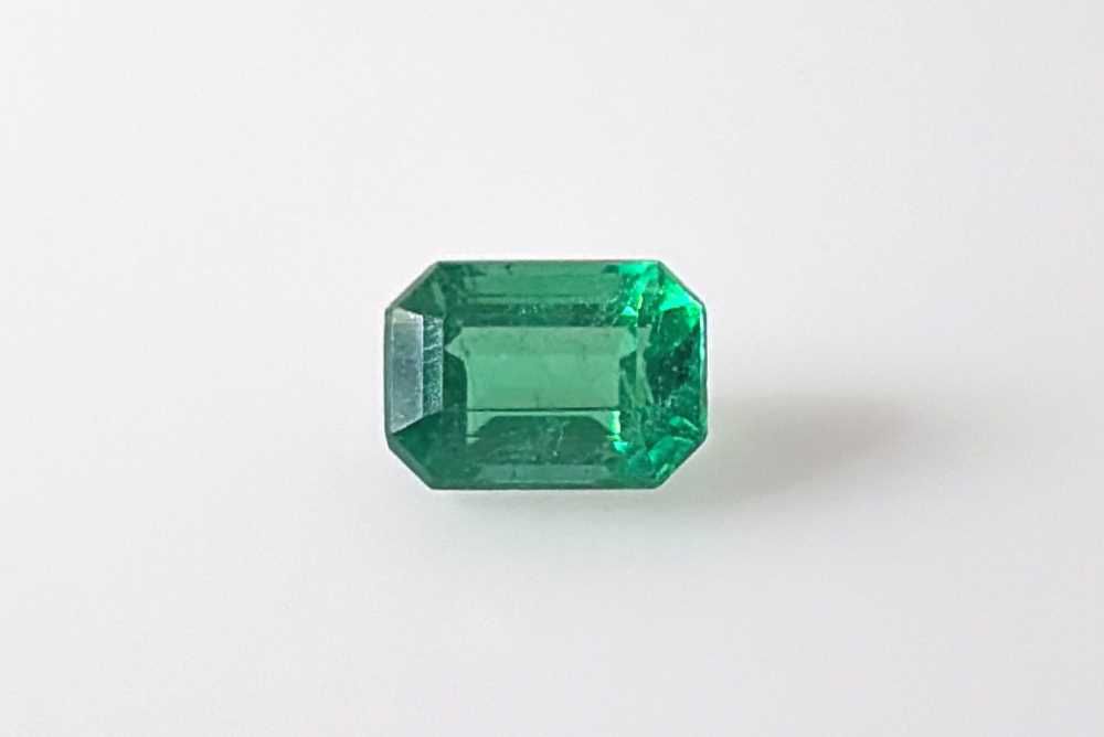 Szmaragd 1,18 ct, zielony, szlif szmaragdowy