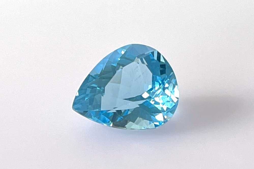AQUAMARINE FACETED 5.74ct BLUE Vivid BLUE SI MOZAMBIQUE NONE