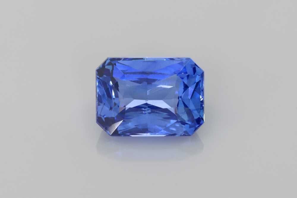 2.24 ct Emerald Sapphire
