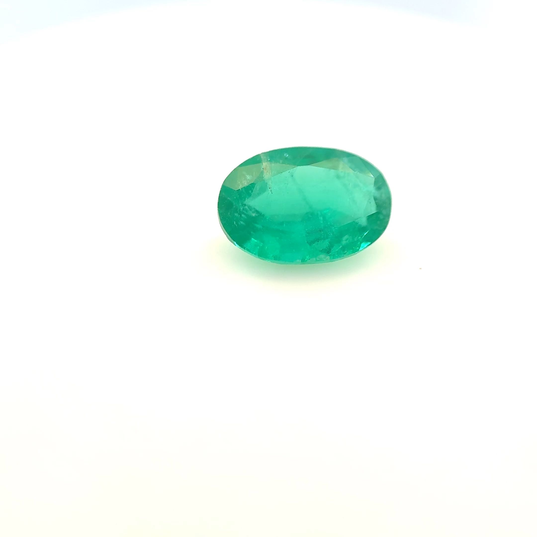 Szmaragd 1,00 ct, zielony, szlif owalny