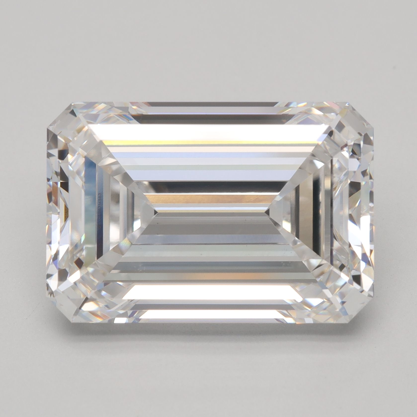 EMERALD 9.22ct F VVS2 – EX EX NON