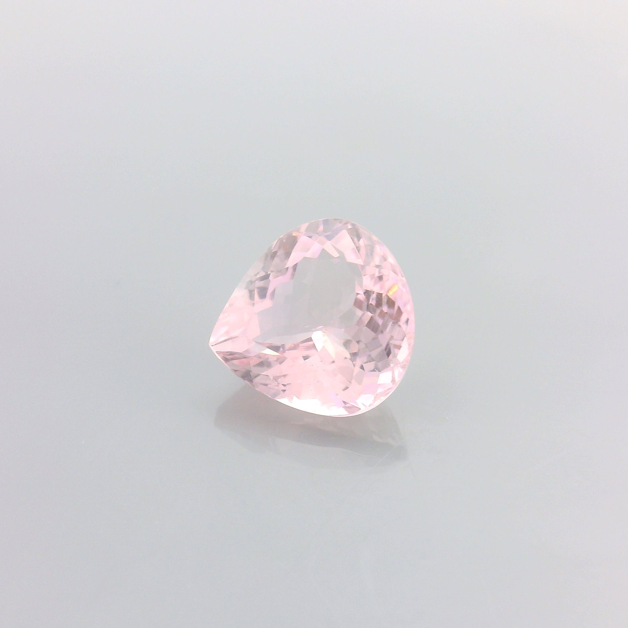 Morganit 3,37 ct, różowy, szlif gruszka