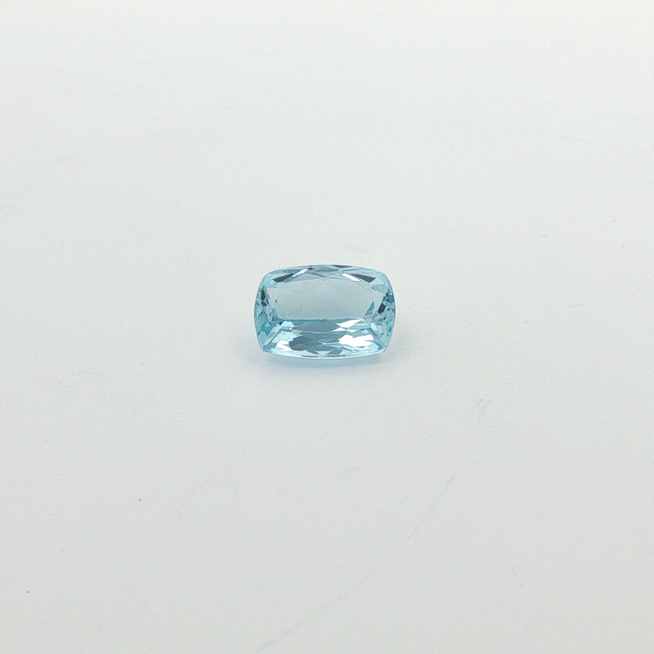 2.66 ct Cushion aquamarine