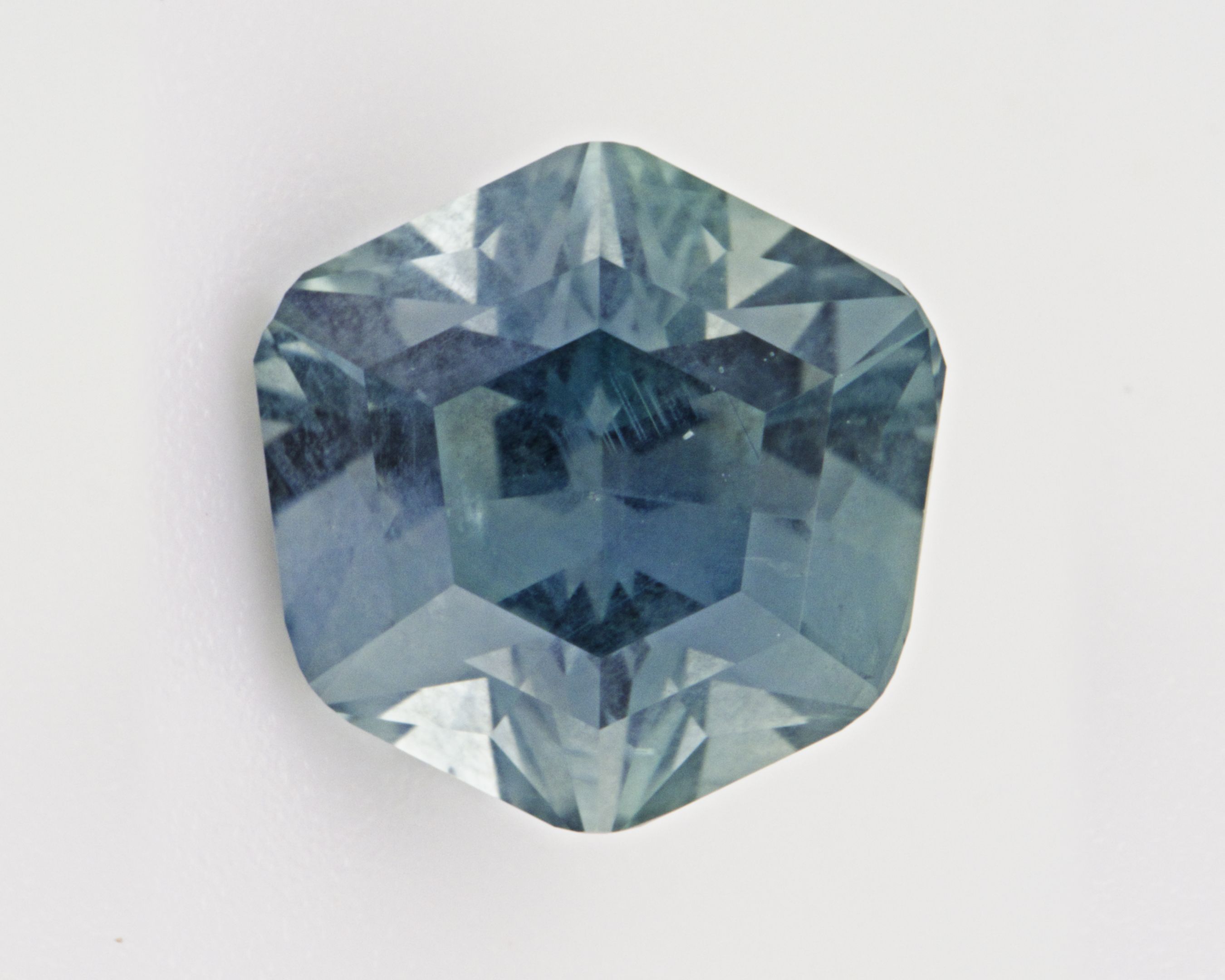 Szafir 2,19 ct, morski, szlif sześciokątny