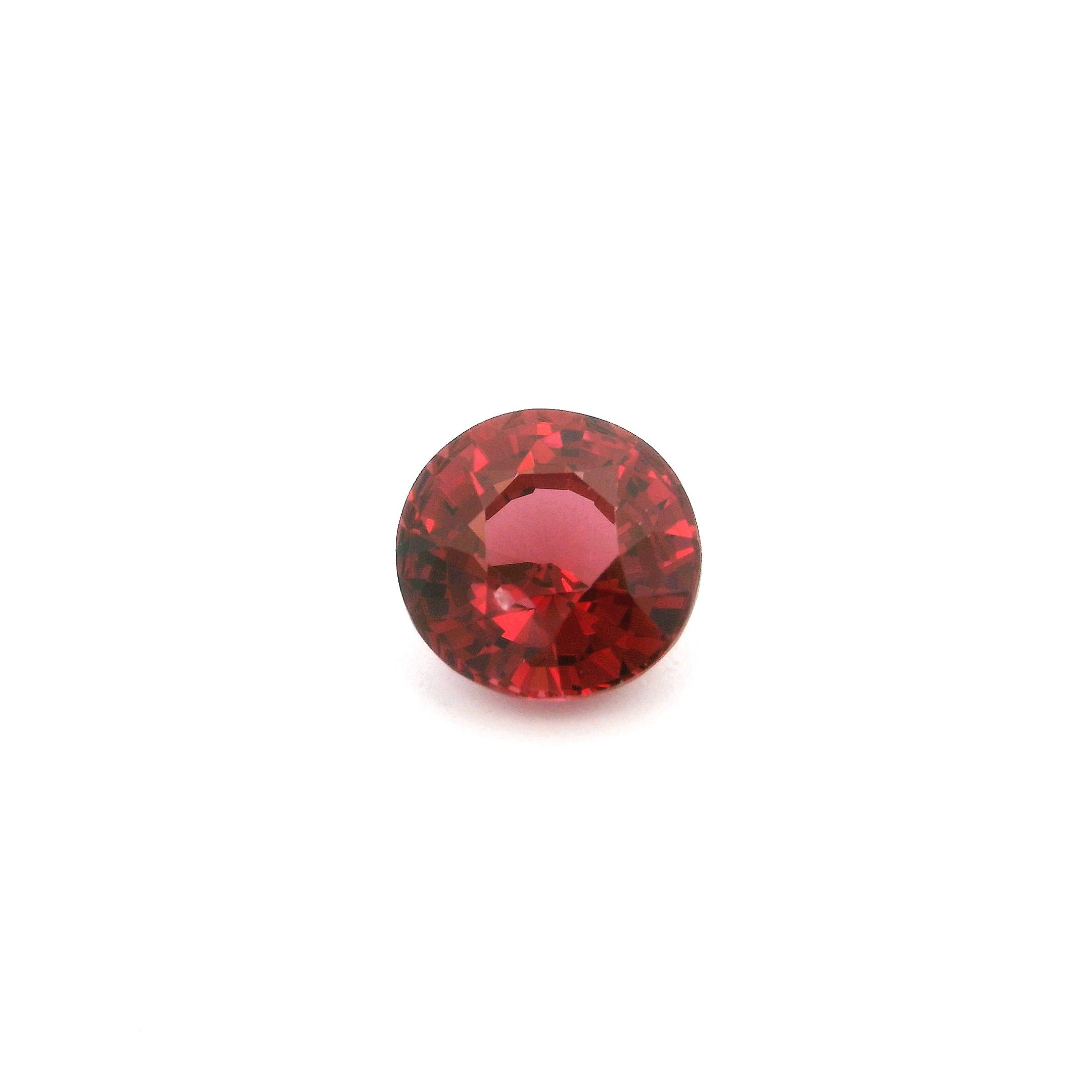 Granat 2,61 ct, różowy, szlif okrągły