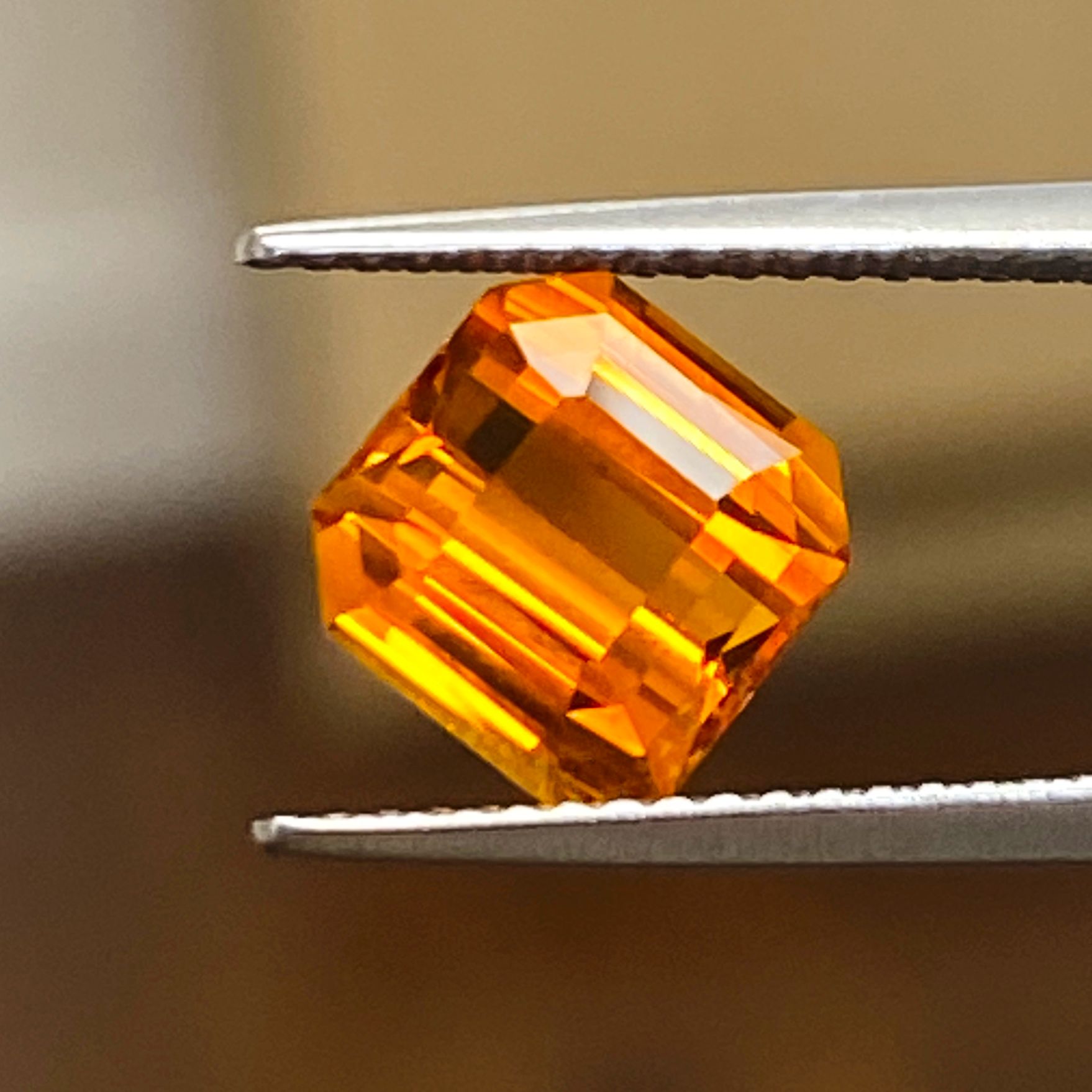 SAPPHIRE FACETED 3.27ct ORANGE Orange EC SRILANKA HEATED