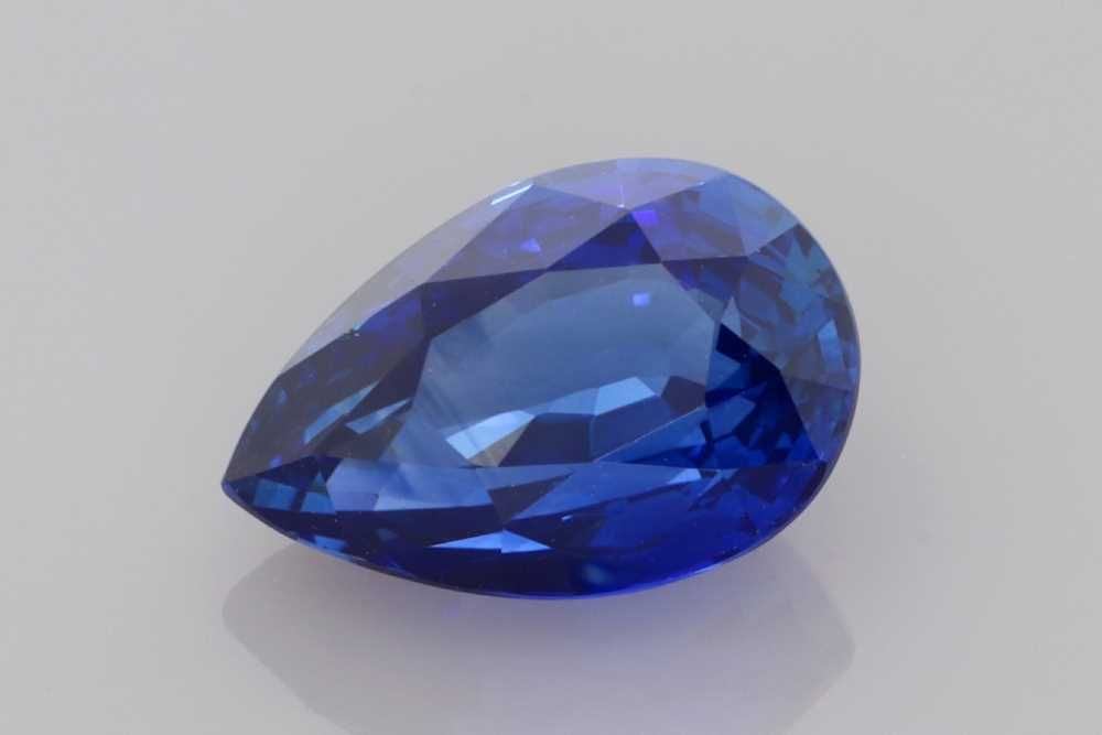 SAPPHIRE FACETED 2.05ct BLUE Vivid BLUE SI SRILANKA HEATED