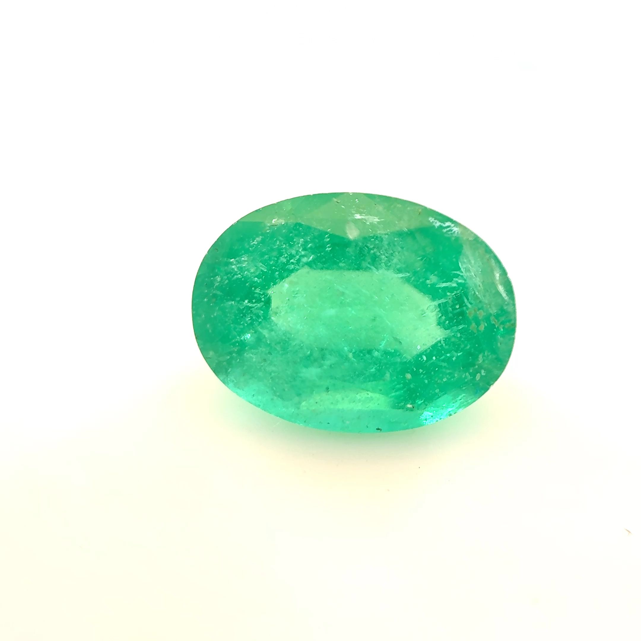 Szmaragd 2,64 ct, zielony, szlif owalny